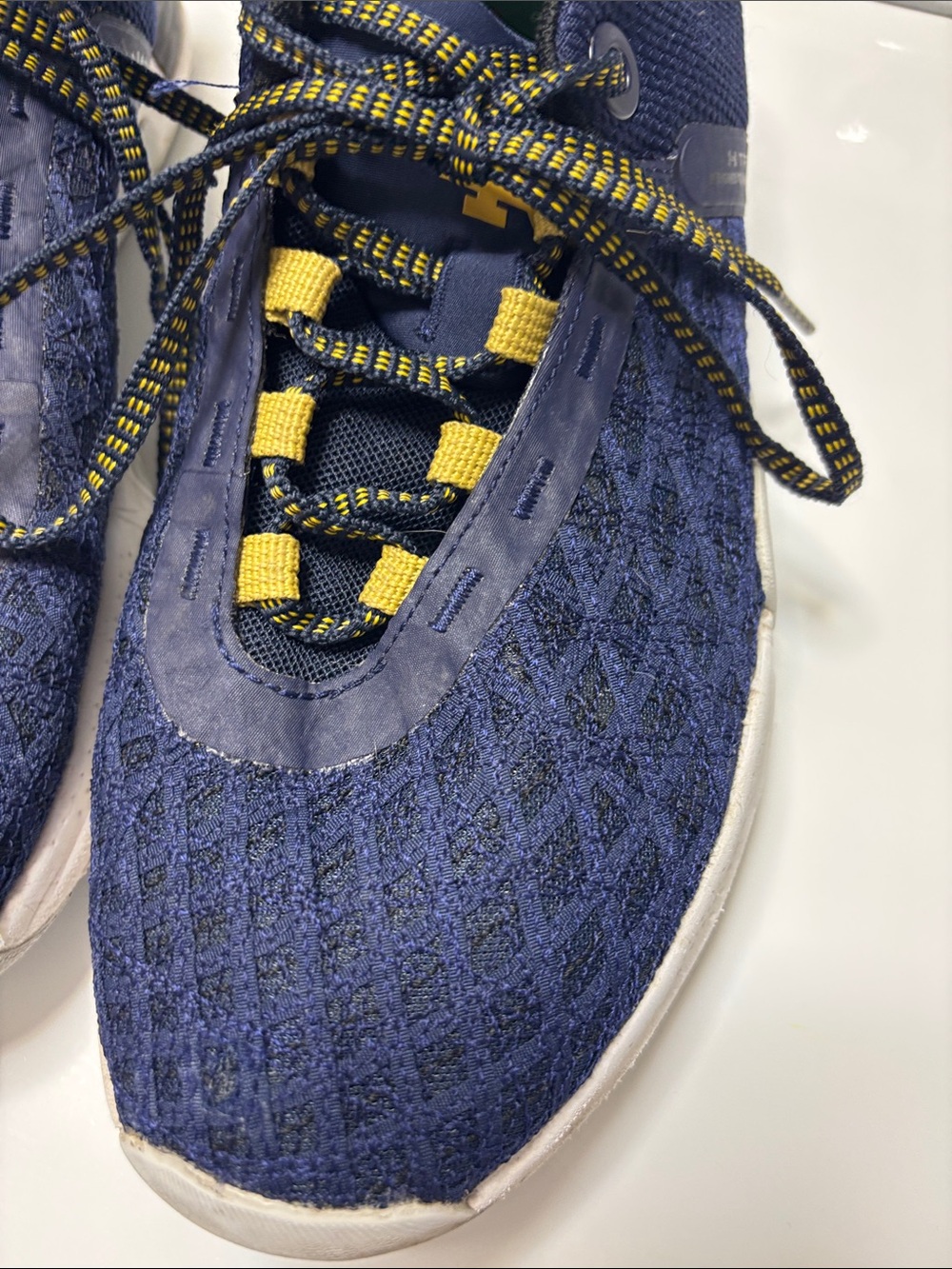 Under Armour Notre Dame Fighting Irish TriBase Reign 5 sneakers  M9 and W 10 1/2 - Picture 5 of 12